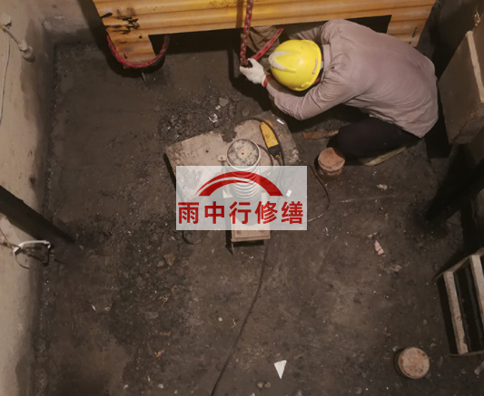 大足电梯井漏水抗渗防霉堵漏材料的施工方法